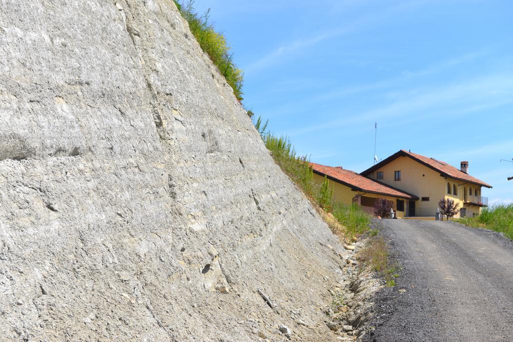 Casa Vacanze Il Brichet Mondovì Zimmer foto